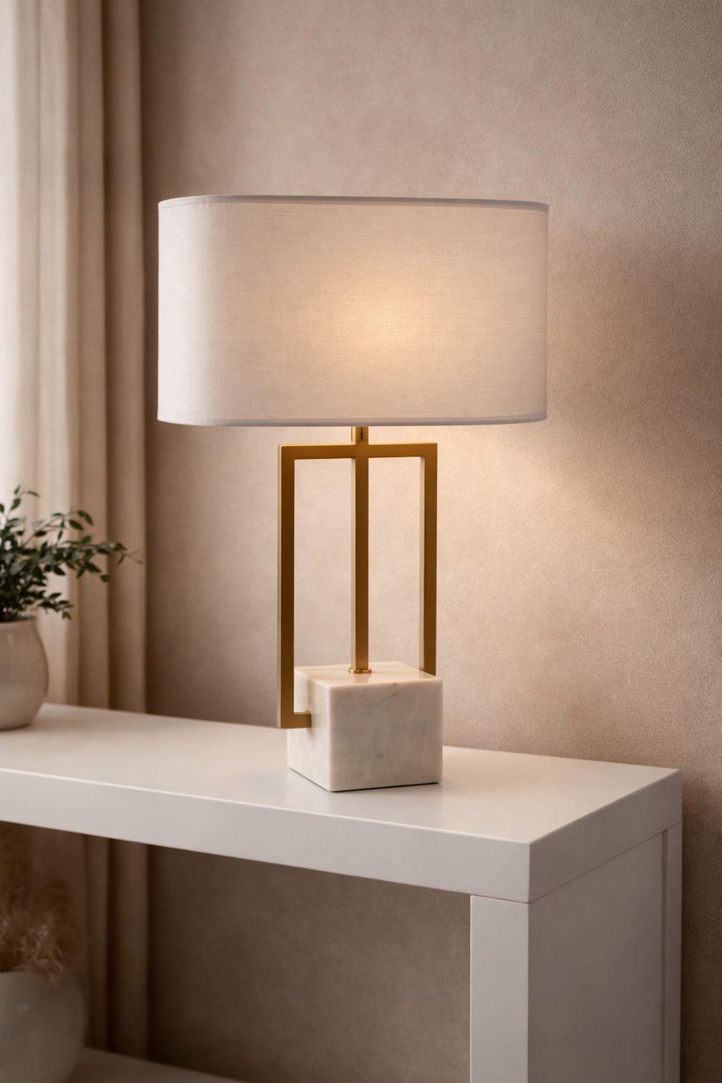 Plush “Frame” Table Lamp
